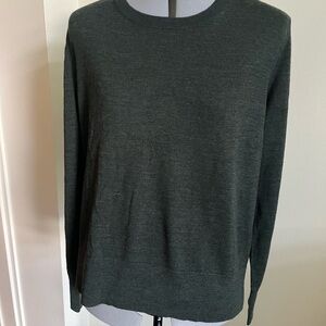 GAP Women’s Pine Green Merino wool Crewneck Sweater